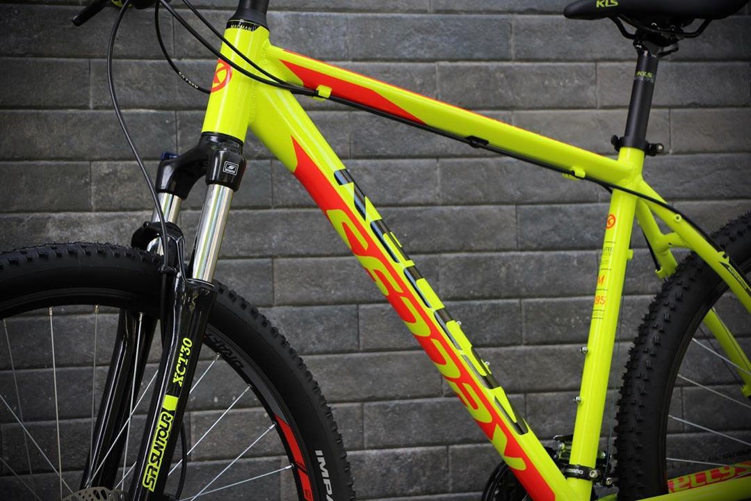 Kellys Madman 50 Neon Lime (27.5 ") NEW