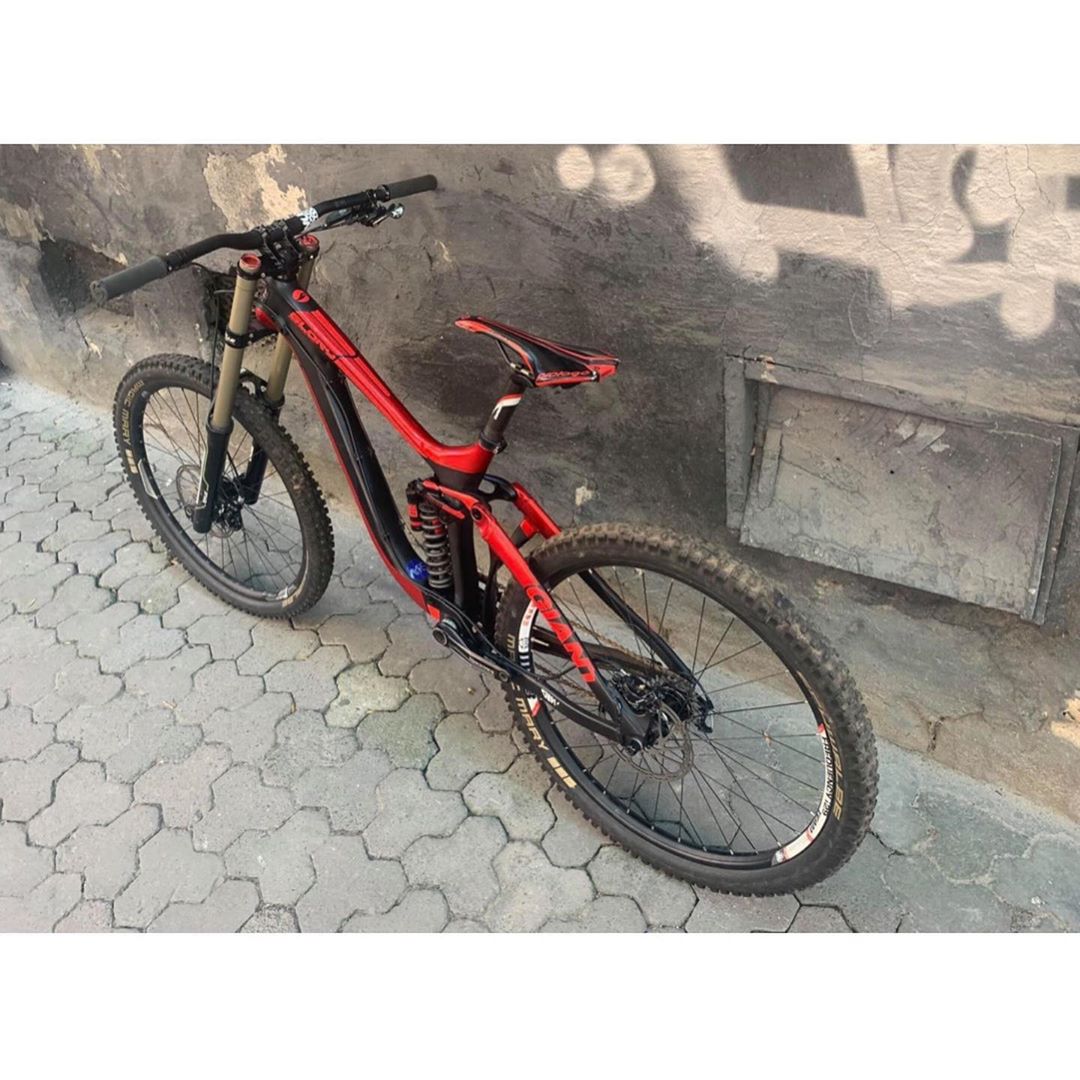 Giant Glory Advanced Carbon 27.5 "M