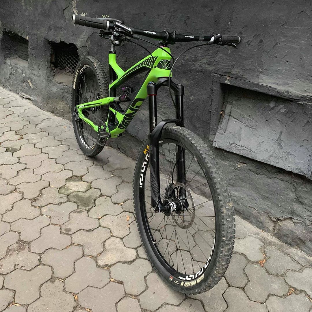 YT Capra 27.5 "L