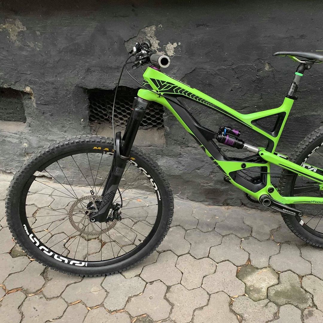 YT Capra 27.5 "L